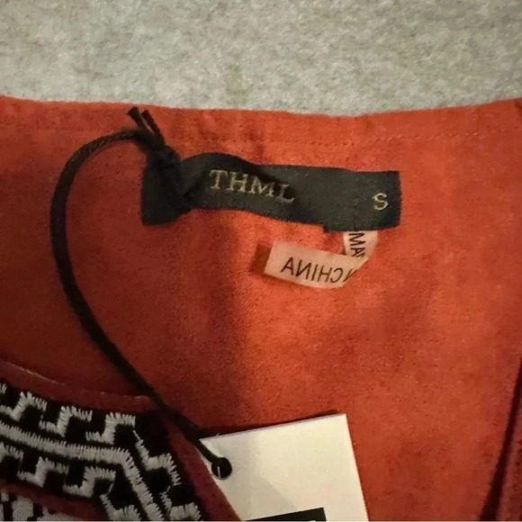 NWT THML Mixed Print Blouse Orange Suede Accents Long sleeve size S - Picture 5 of 8